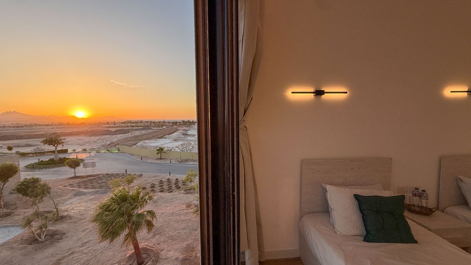 Sunset and mountain view from the twin bedroom