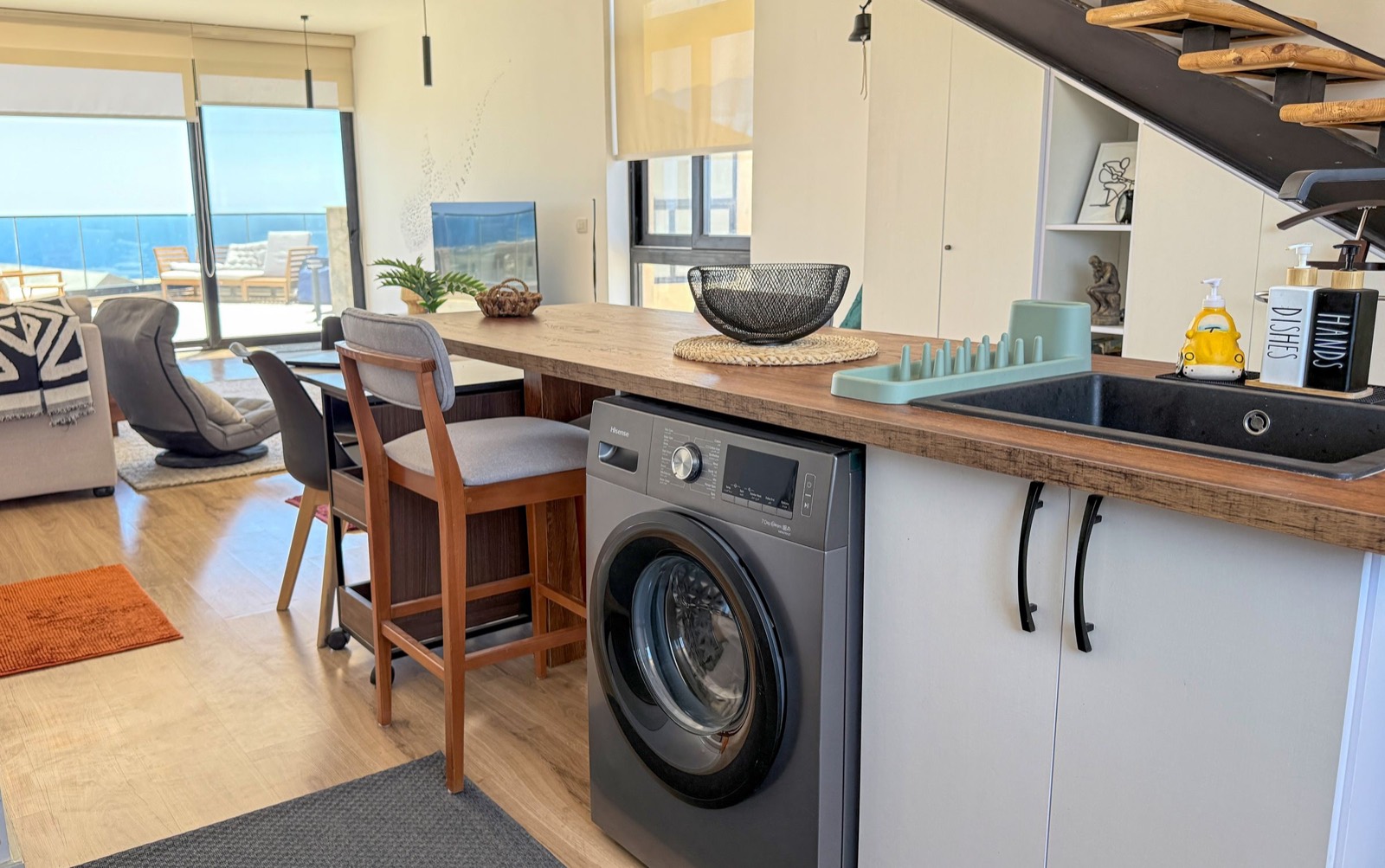 Breakfast bar and washing machine